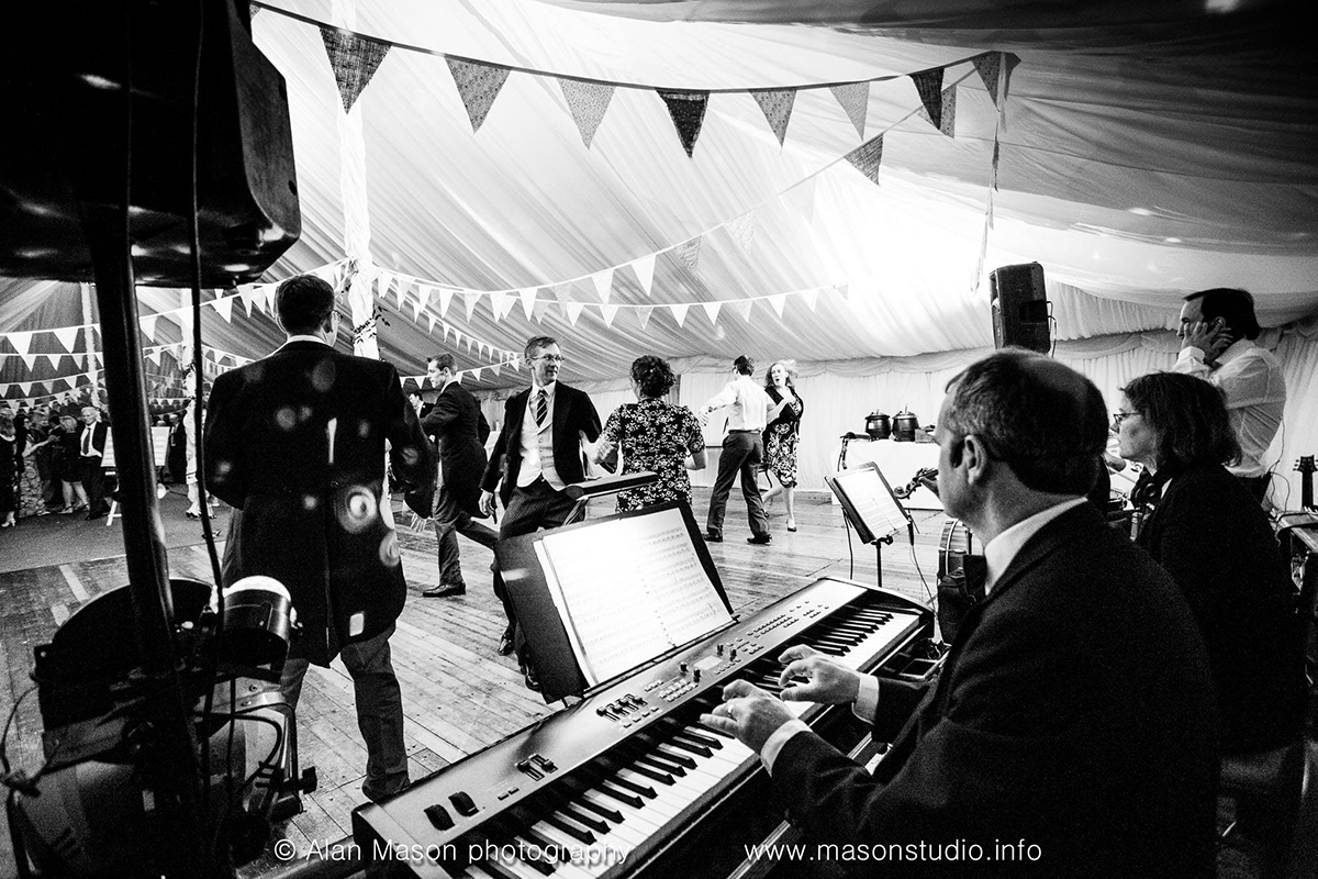 Ceilidh Knights Gordon in Marquee